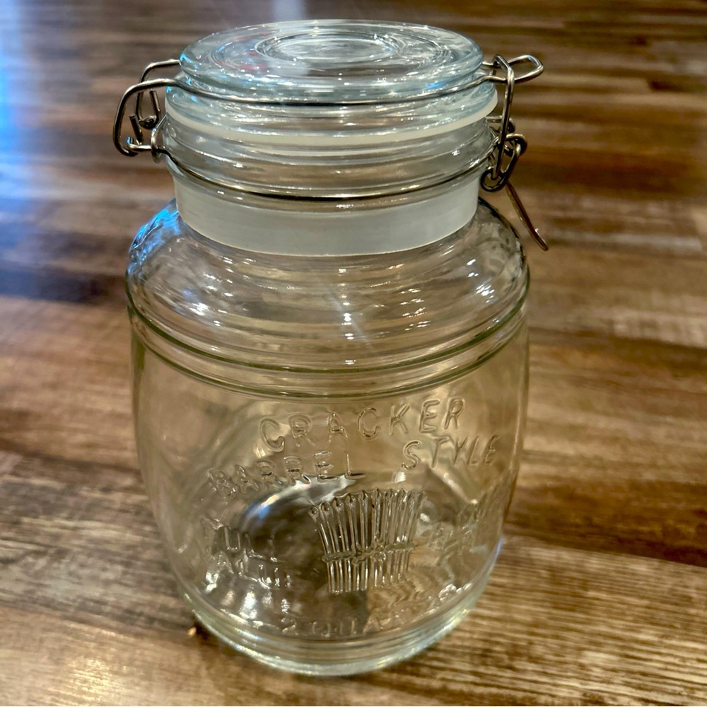 Cracker Barrel Style Glass 2 quart Storage Jar